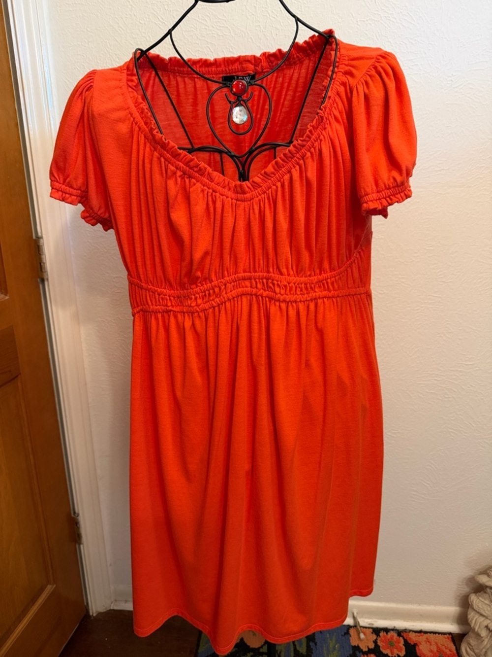 💥💥💥3 for 12$💥💥💥Bright Orange Short Sleeve Smocked Waist Dress-large